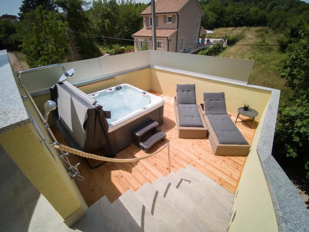 Holiday Home Tos Рисика Екстер'єр фото