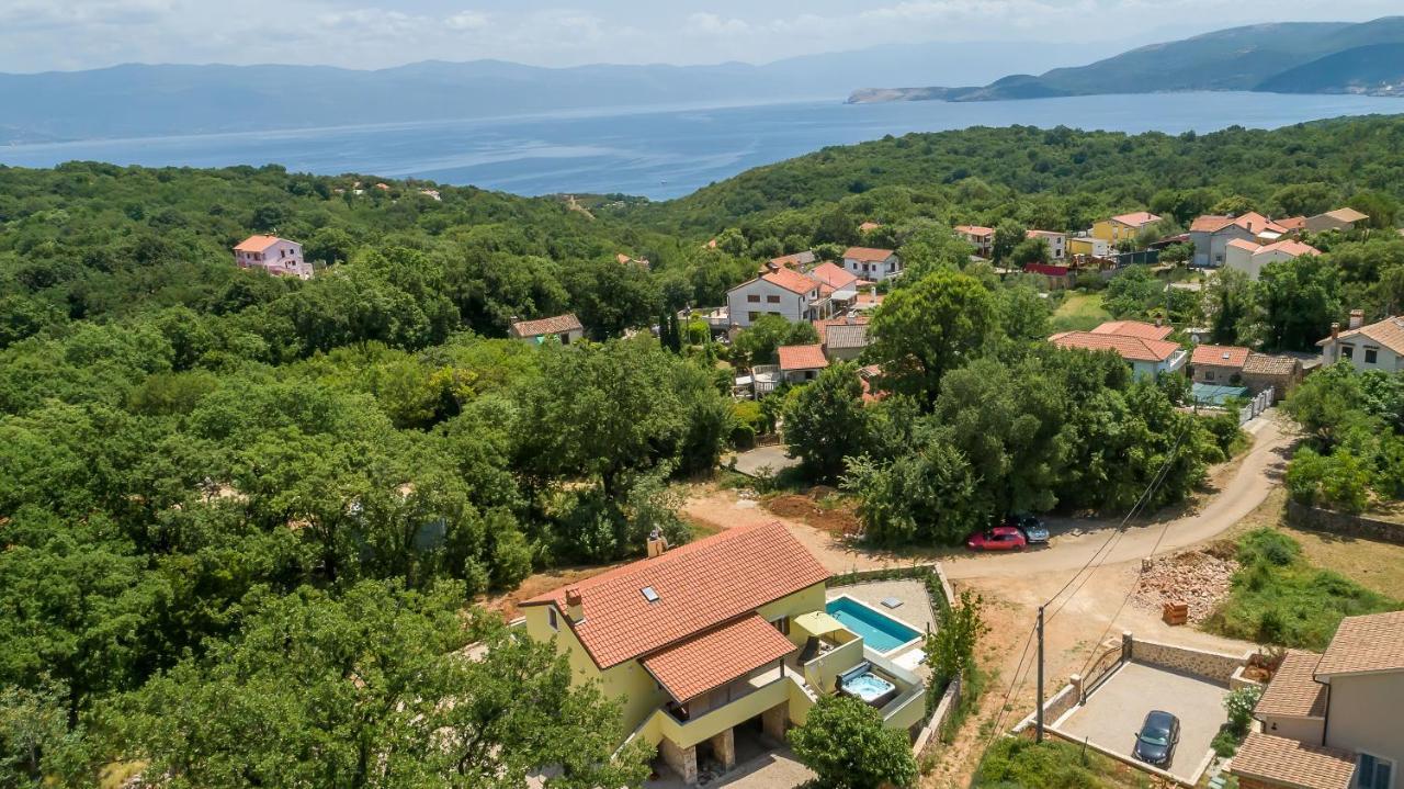 Holiday Home Tos Рисика Екстер'єр фото