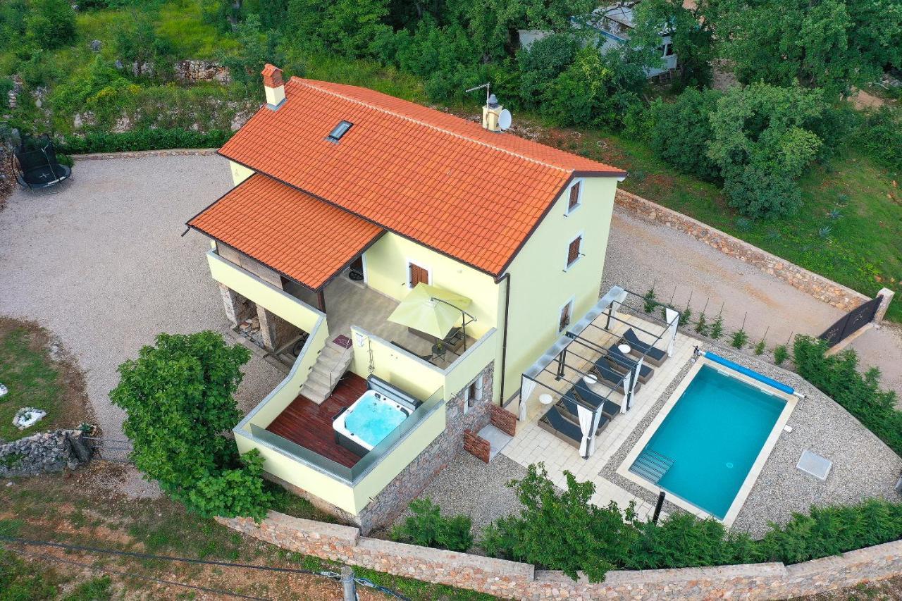 Holiday Home Tos Рисика Екстер'єр фото